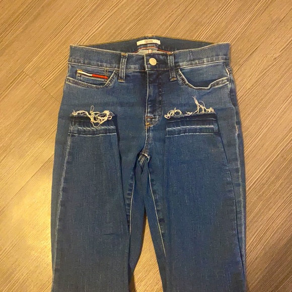 Tommy Hilfiger Denim - Picture 2 of 5